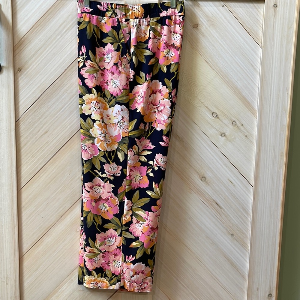 Wide Leg Crop pants Sz L,  Floral pink/peach print on navy blue